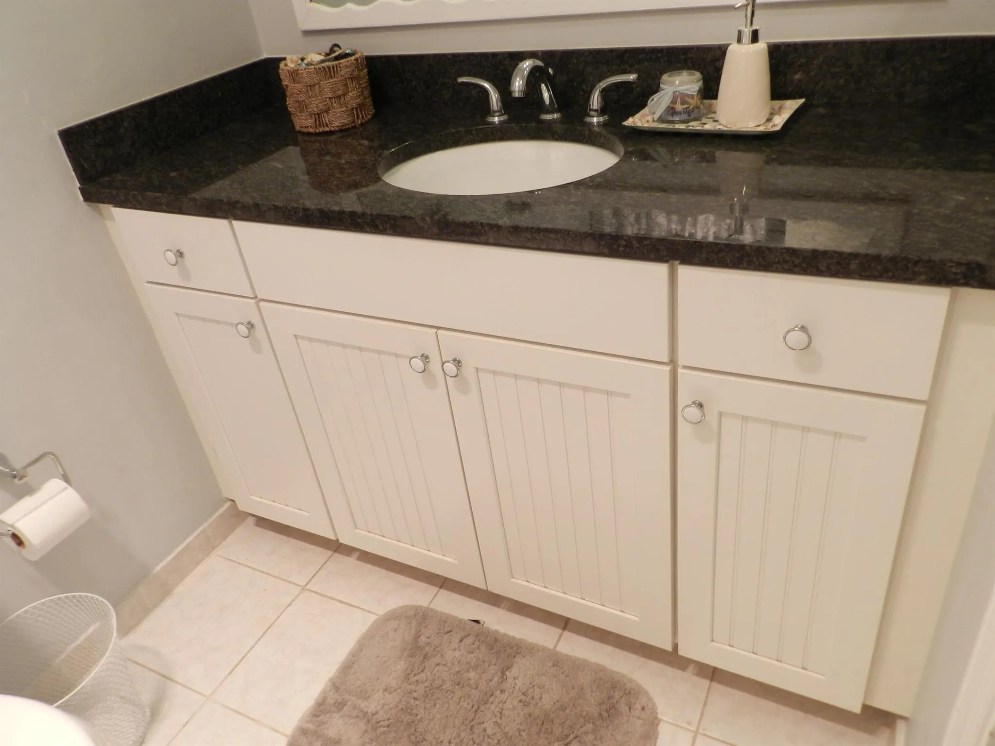 6 Greenway Village N, #202