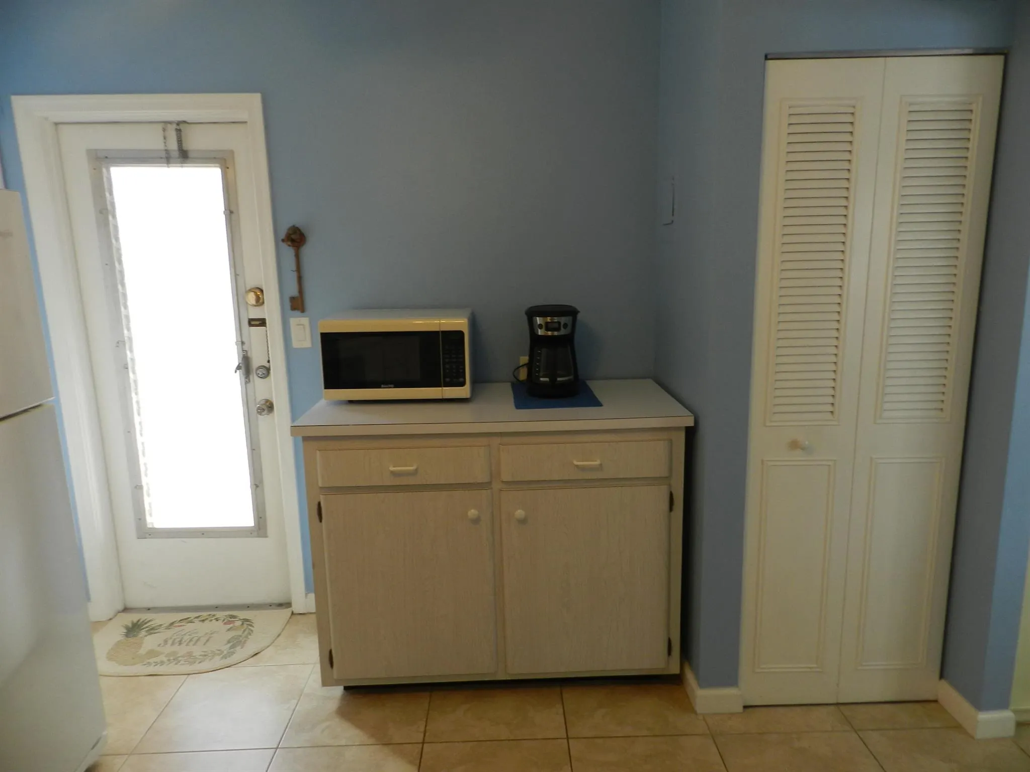 6 Greenway Village N, #202