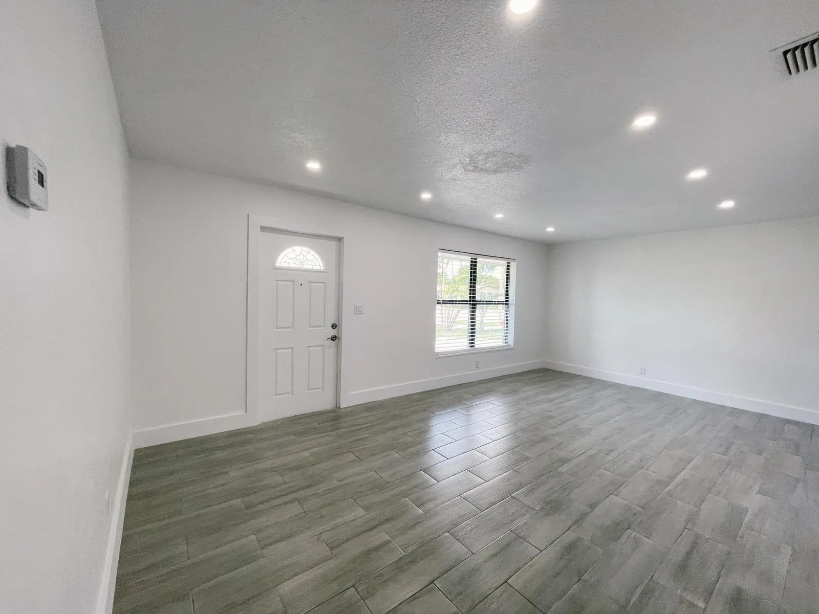 5649 S 37th Court