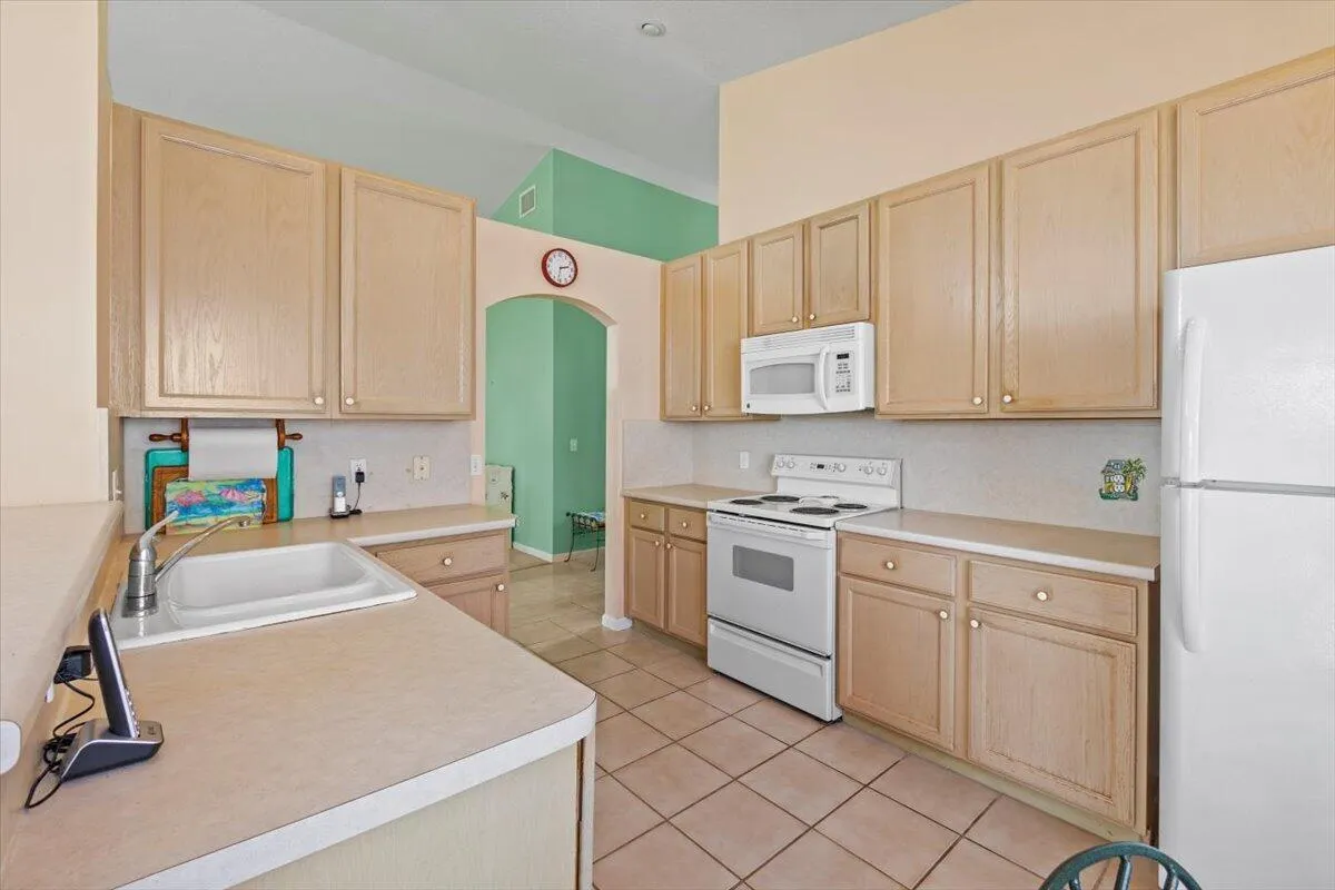 3320 Fairway Oaks Trail