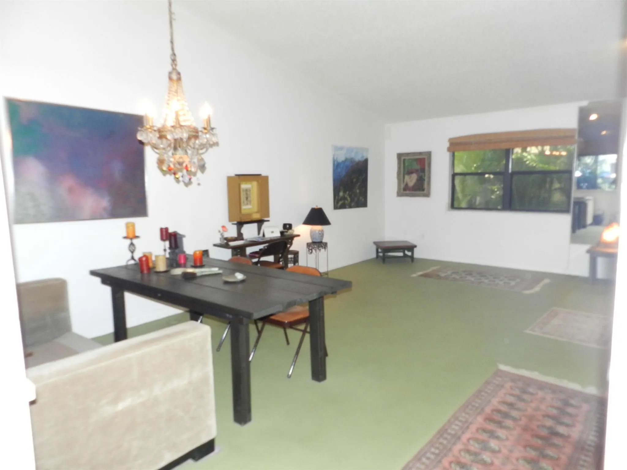 450 Knollwood Court
