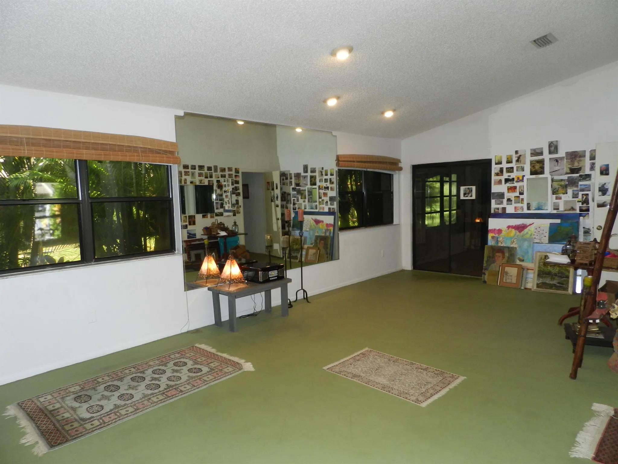 450 Knollwood Court