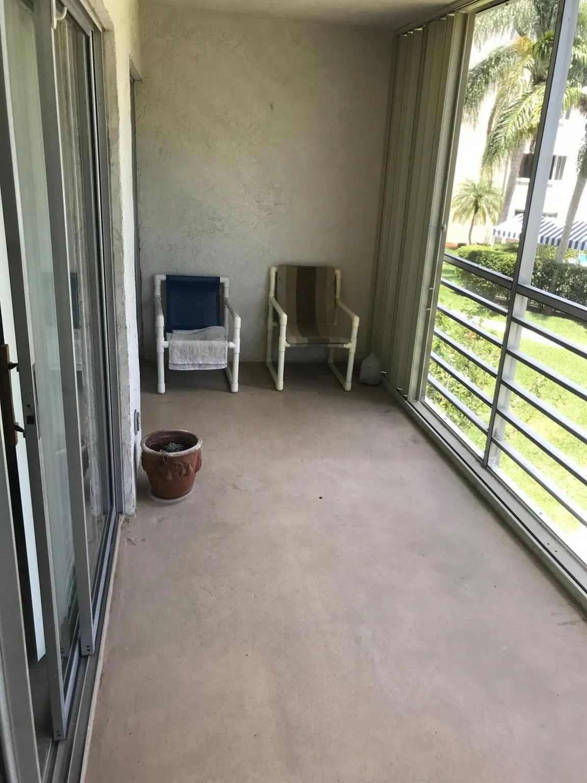 3186 Via Poinciana, #211