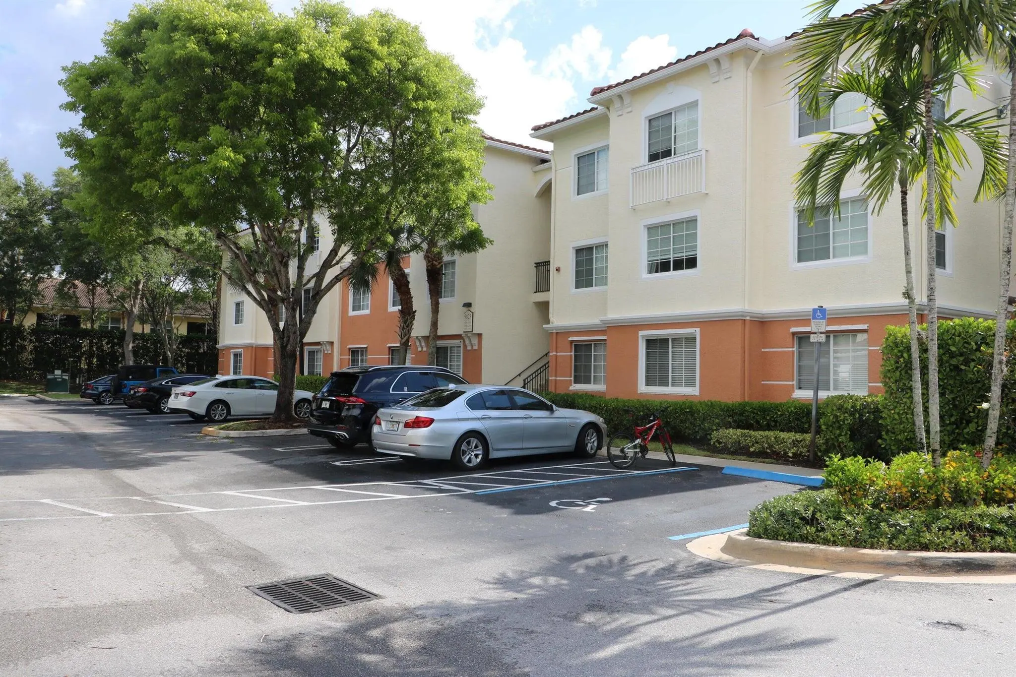 9825 Baywinds Drive, #1208