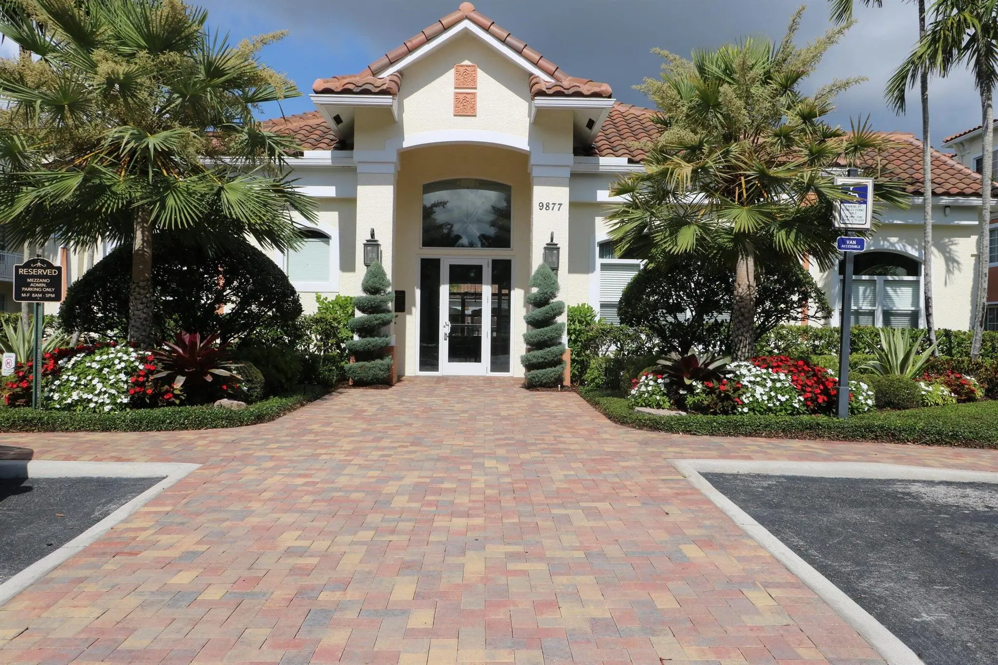 9825 Baywinds Drive, #1208