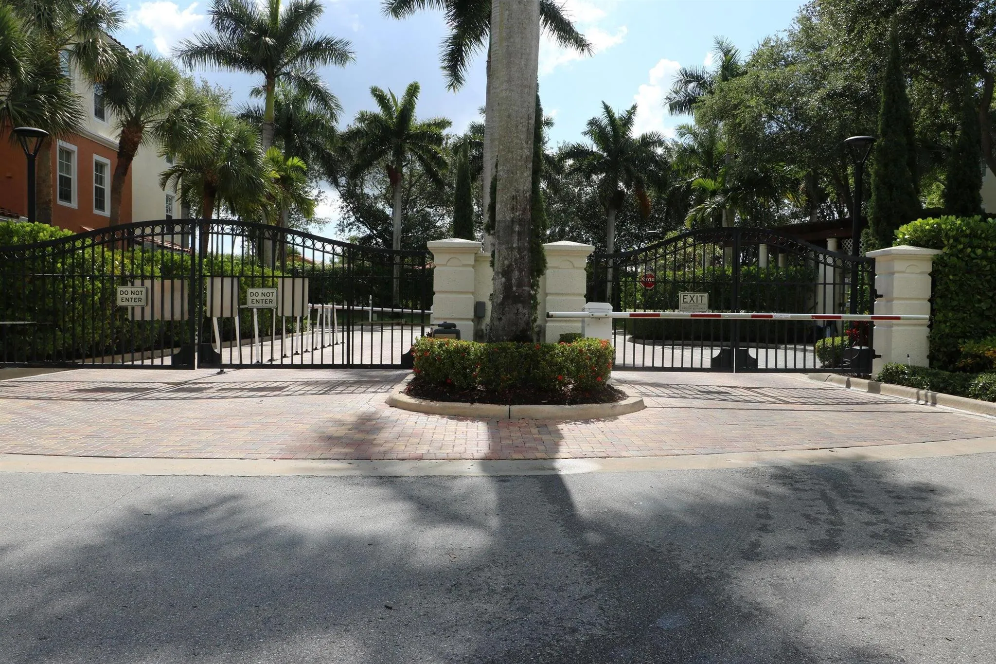 9825 Baywinds Drive, #1208