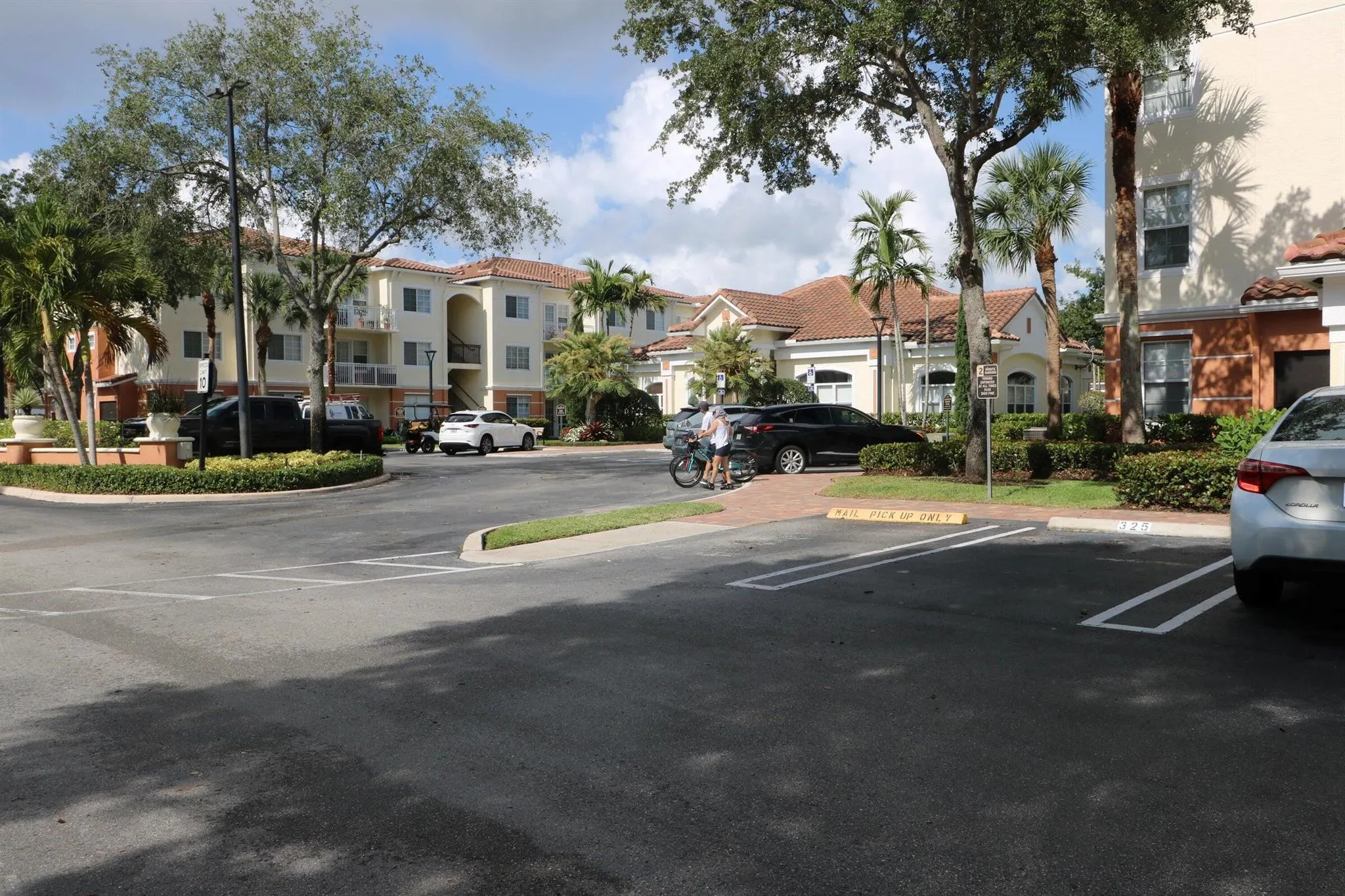 9825 Baywinds Drive, #1208