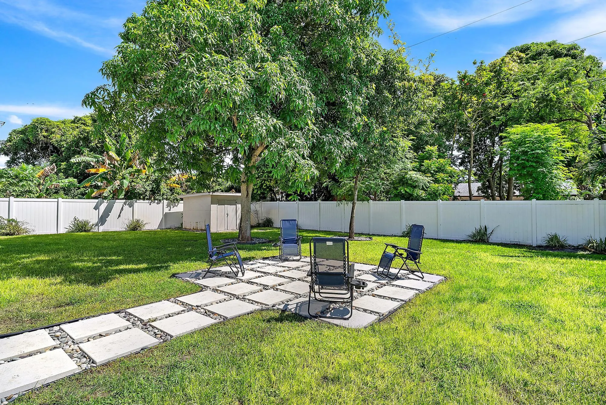 428 Hawthorne Drive