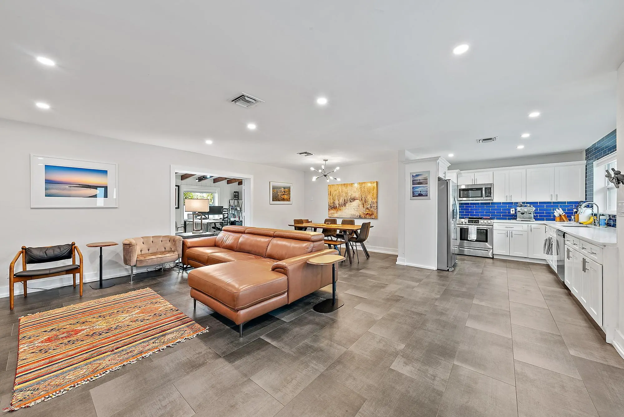428 Hawthorne Drive
