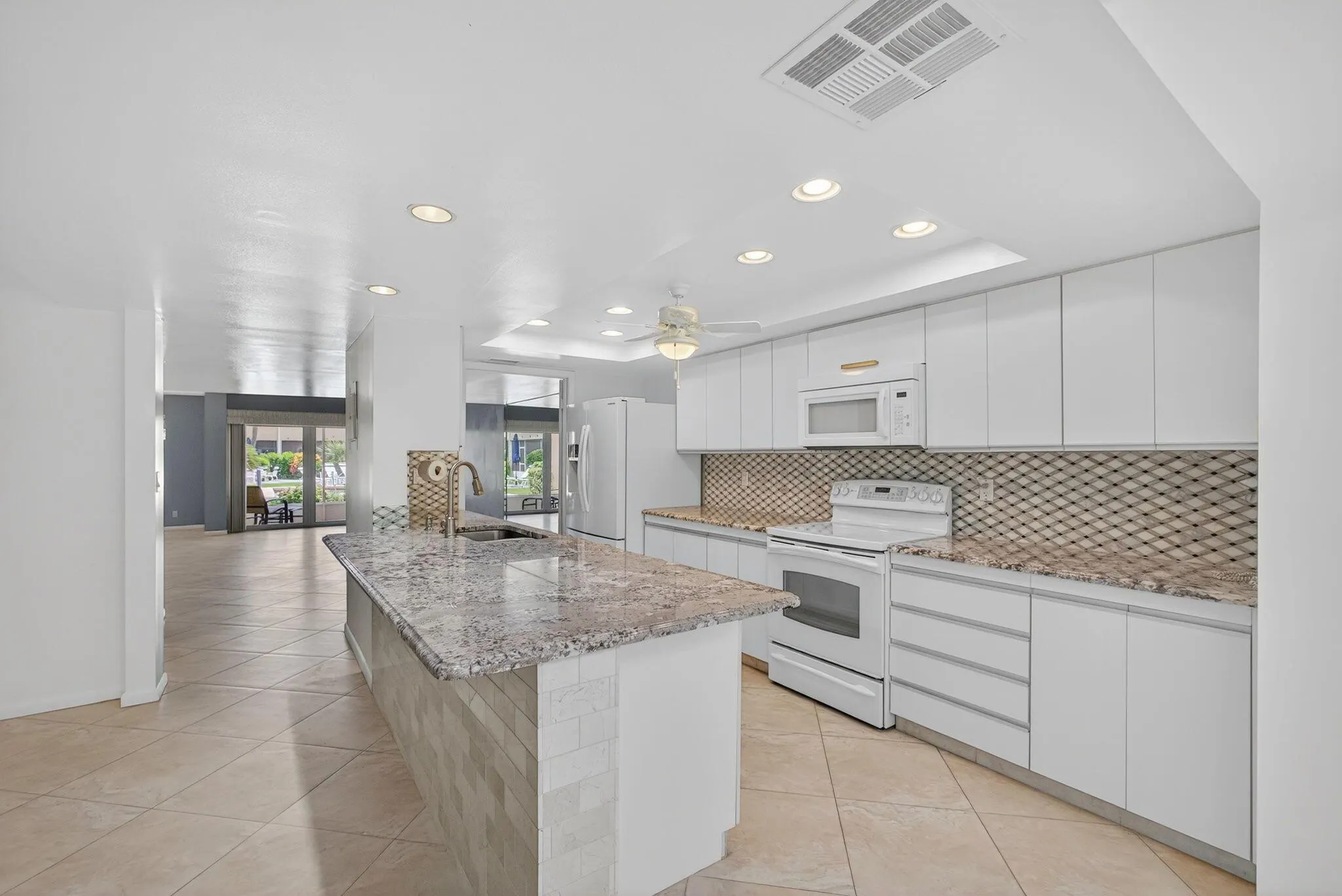 1100 Surf Road, #109