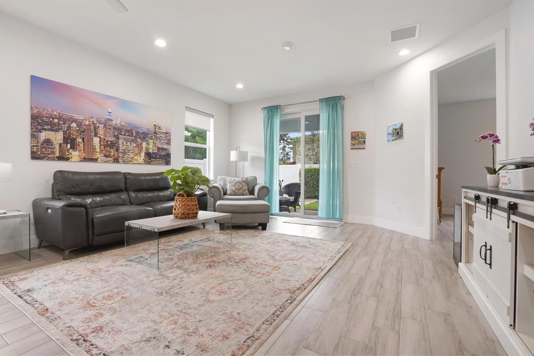 1033 Mango Drive