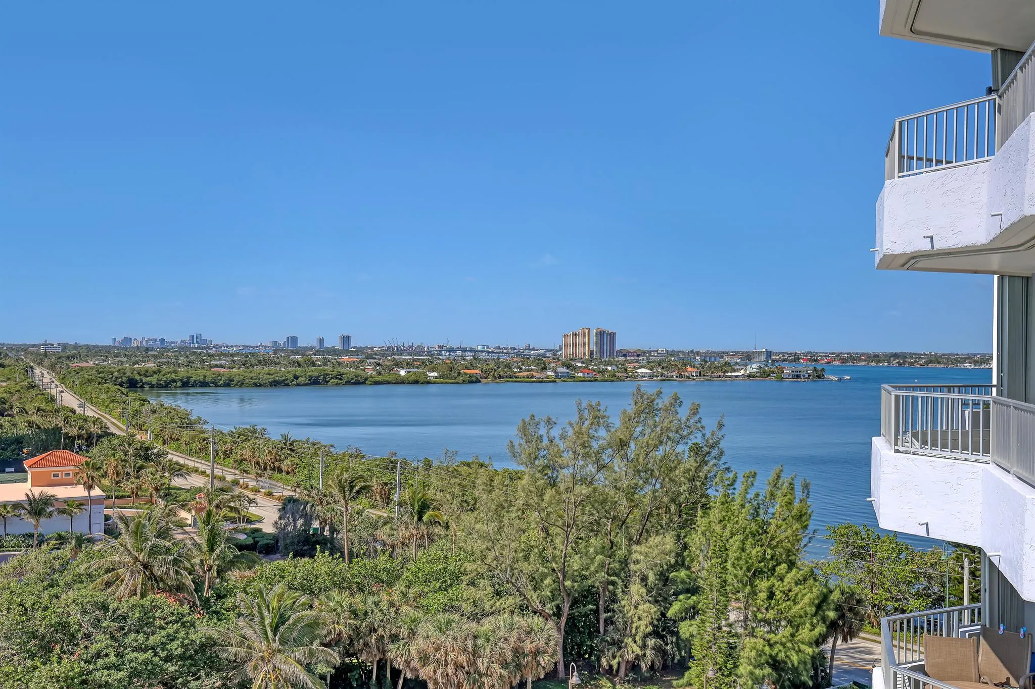 5200 N Ocean Drive, #904