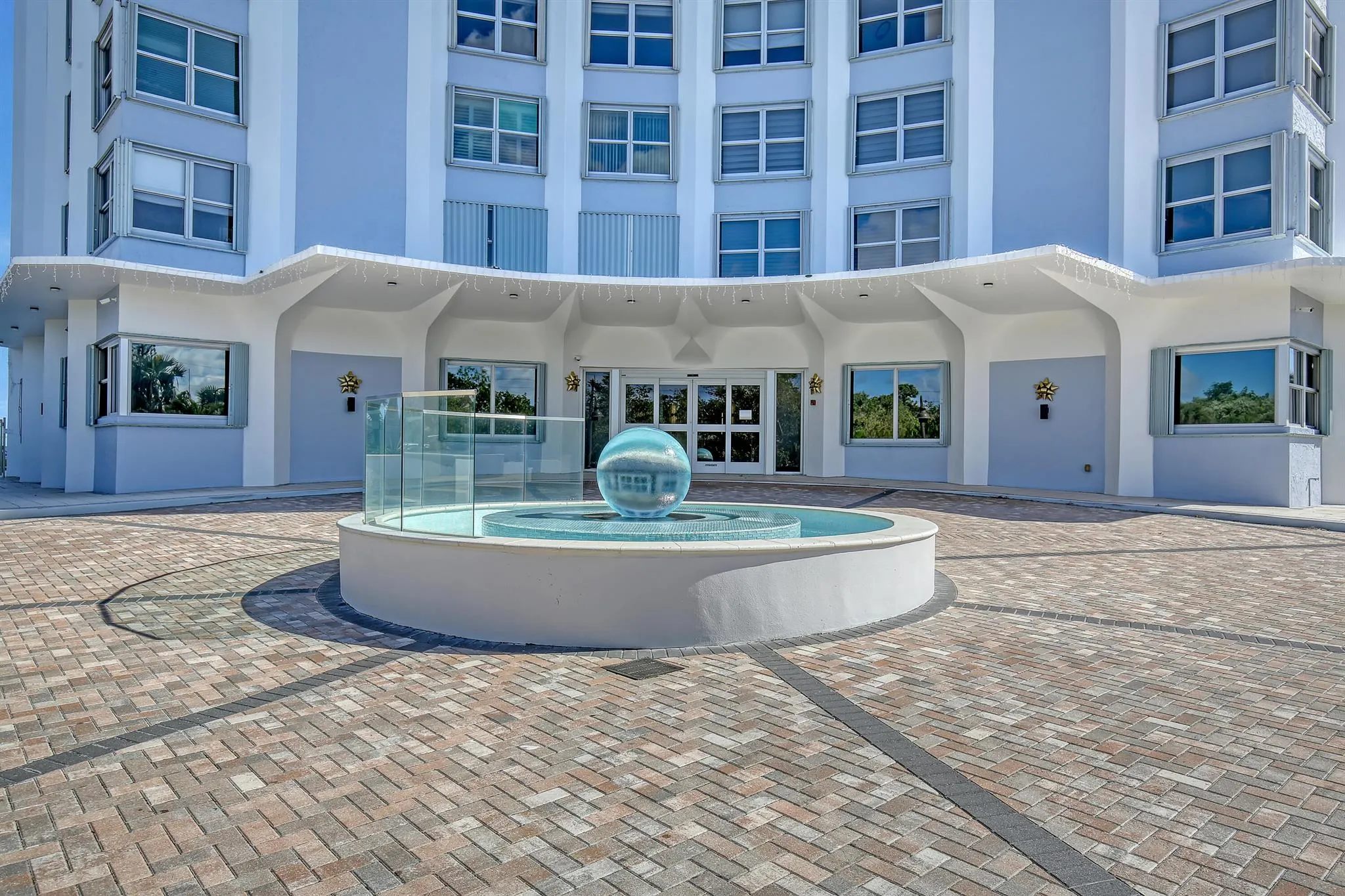 5200 N Ocean Drive, #904