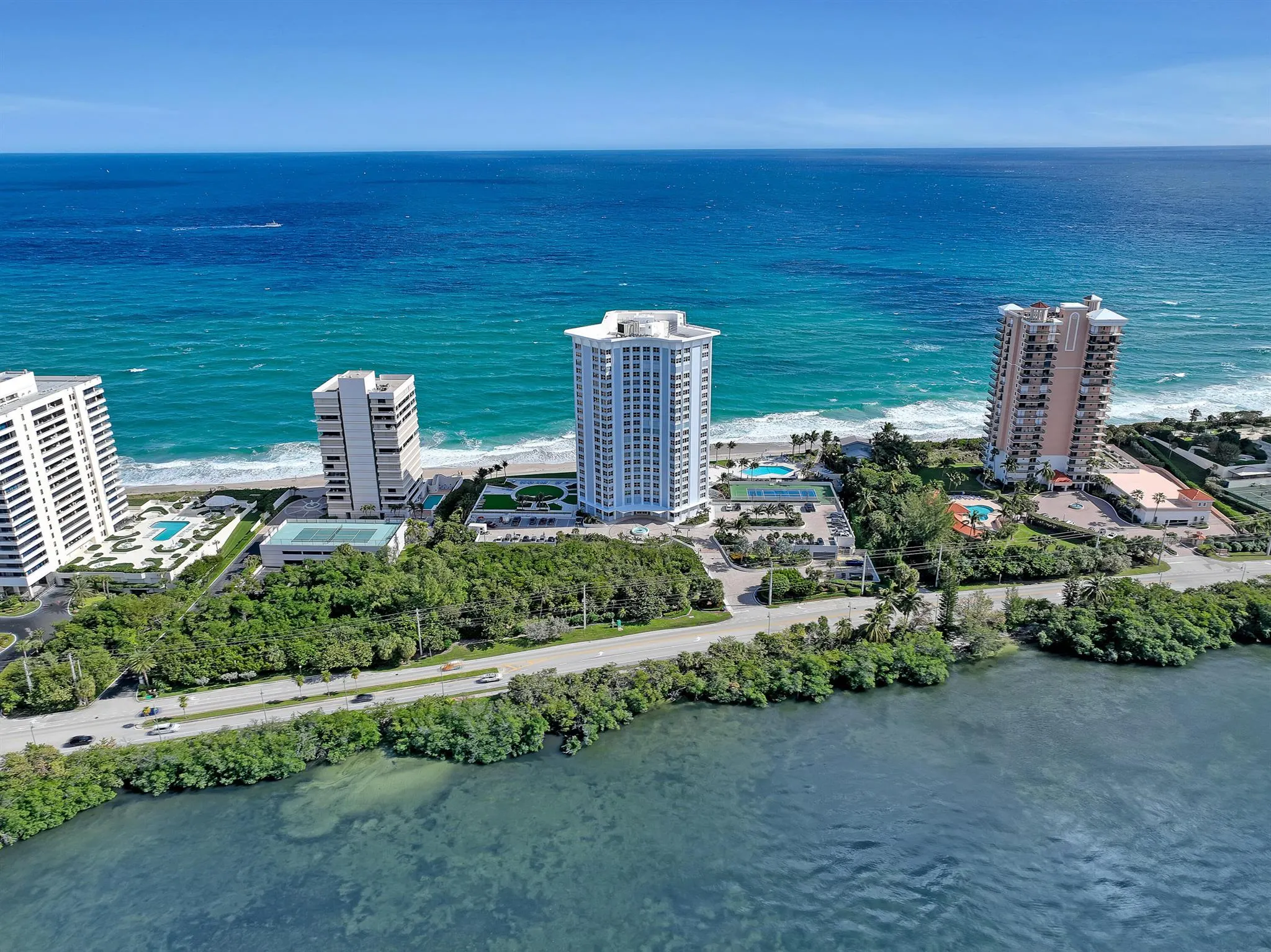 5200 N Ocean Drive, #904