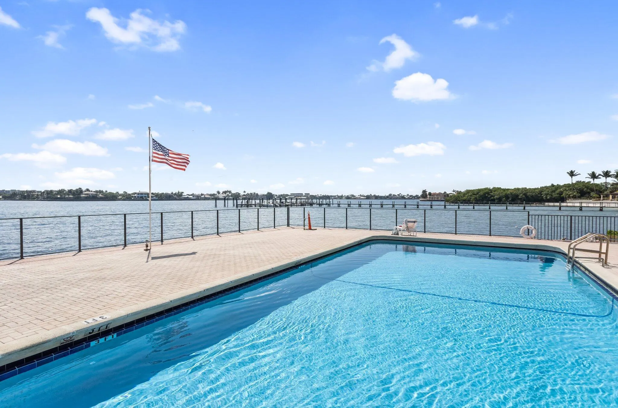 1820 New Palm Way, #202