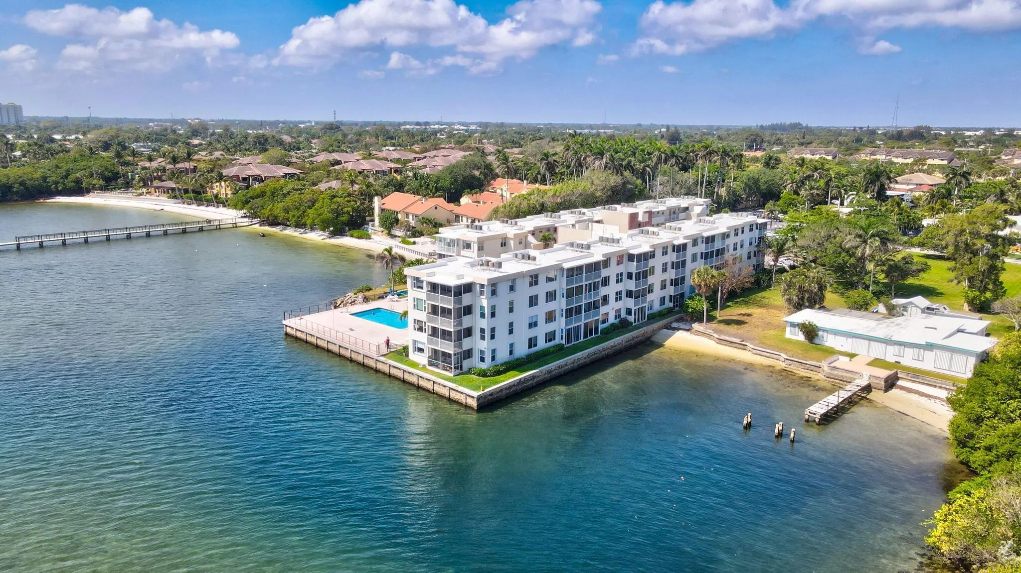 1820 New Palm Way, #202