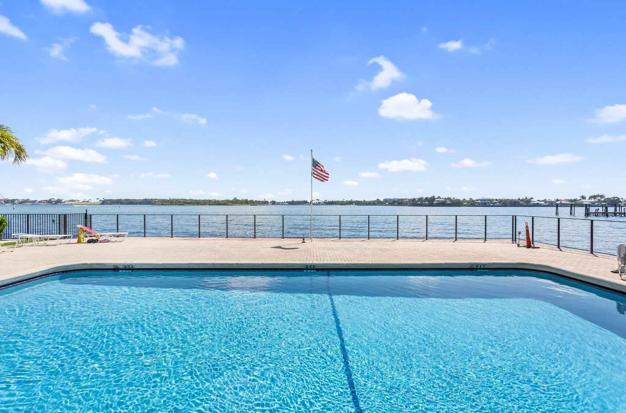 1820 New Palm Way, #202