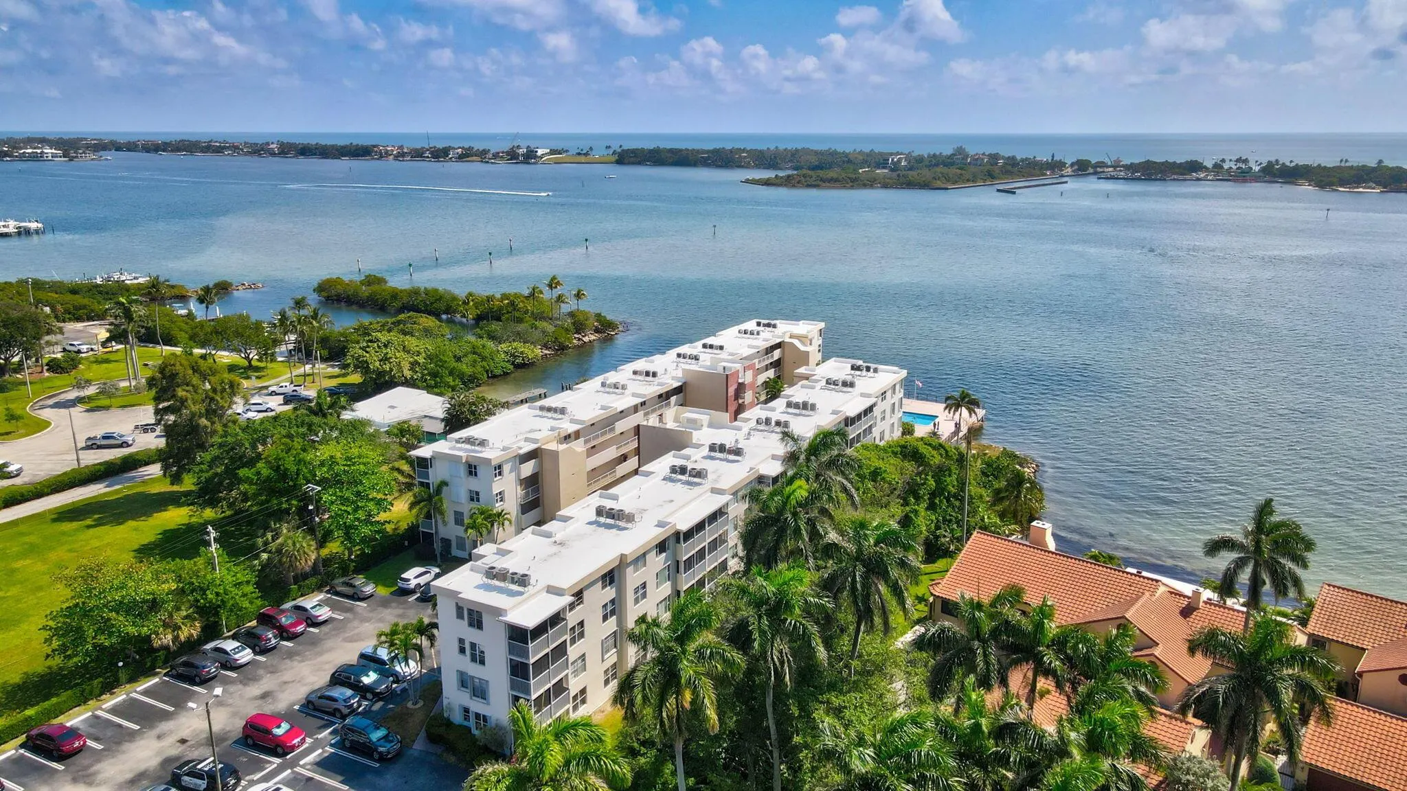 1820 New Palm Way, #202
