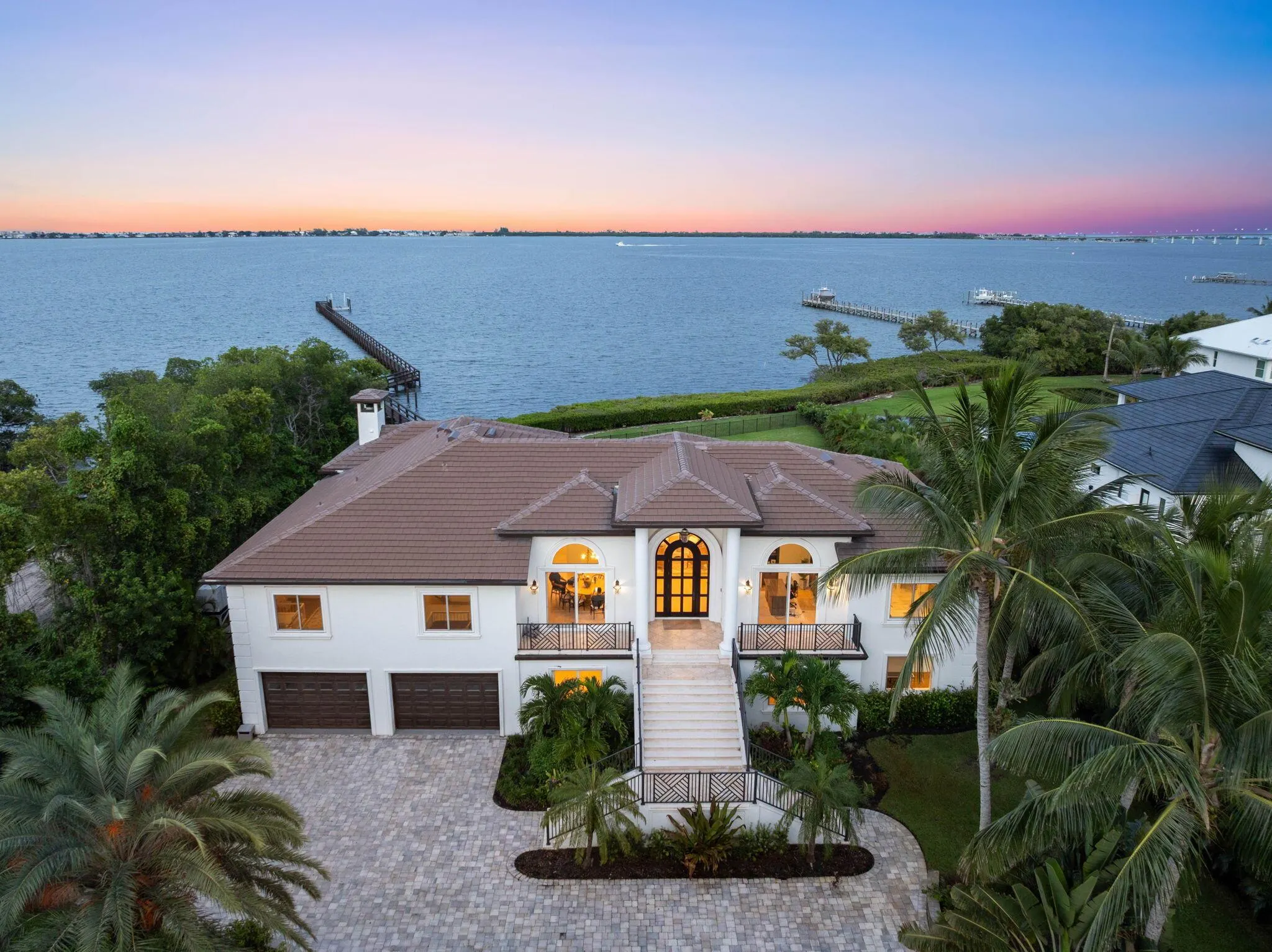 130 N Sewalls Point Road
