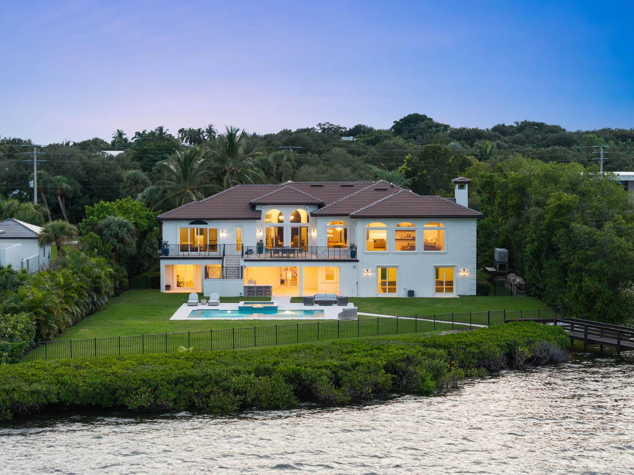 130 N Sewalls Point Road