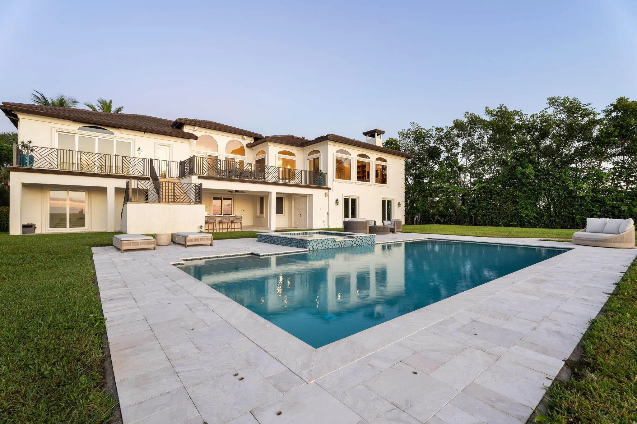 130 N Sewalls Point Road
