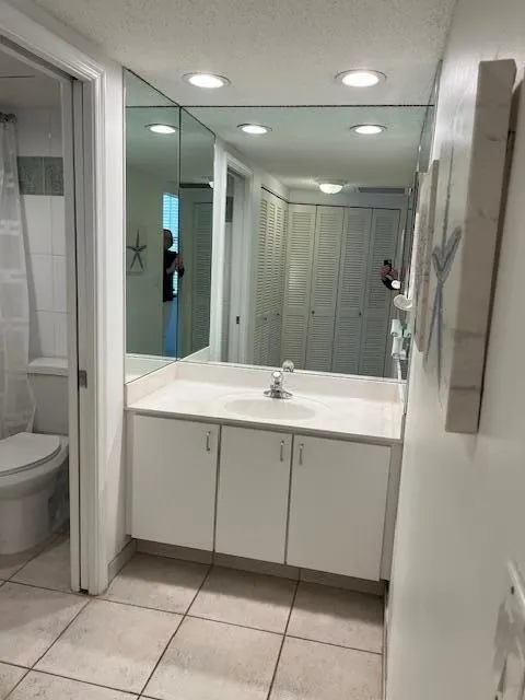 2800 N Ocean Drive, #B-4b