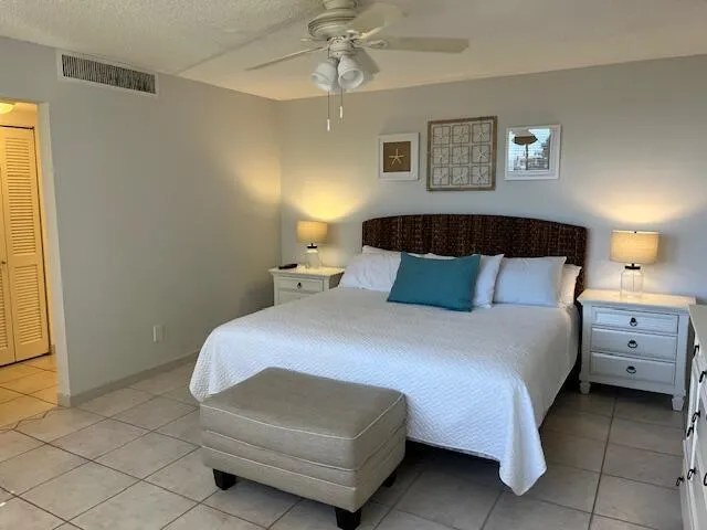 2800 N Ocean Drive, #B-4b