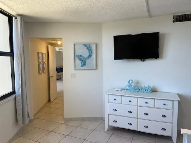 2800 N Ocean Drive, #B-4b