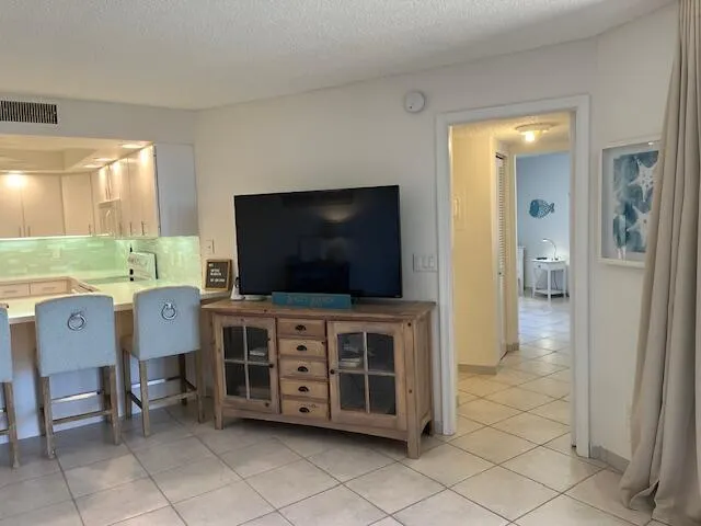 2800 N Ocean Drive, #B-4b