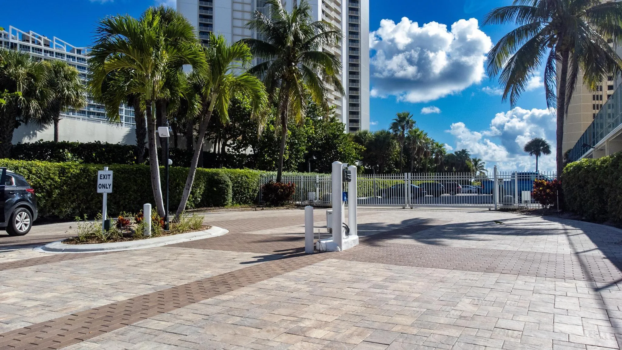 2800 N Ocean Drive, #B-4b