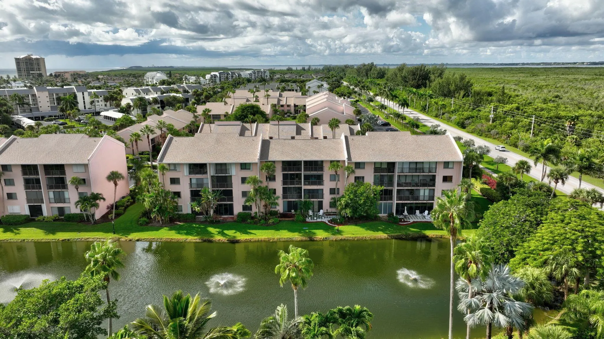 2400 S Ocean Drive, #3944