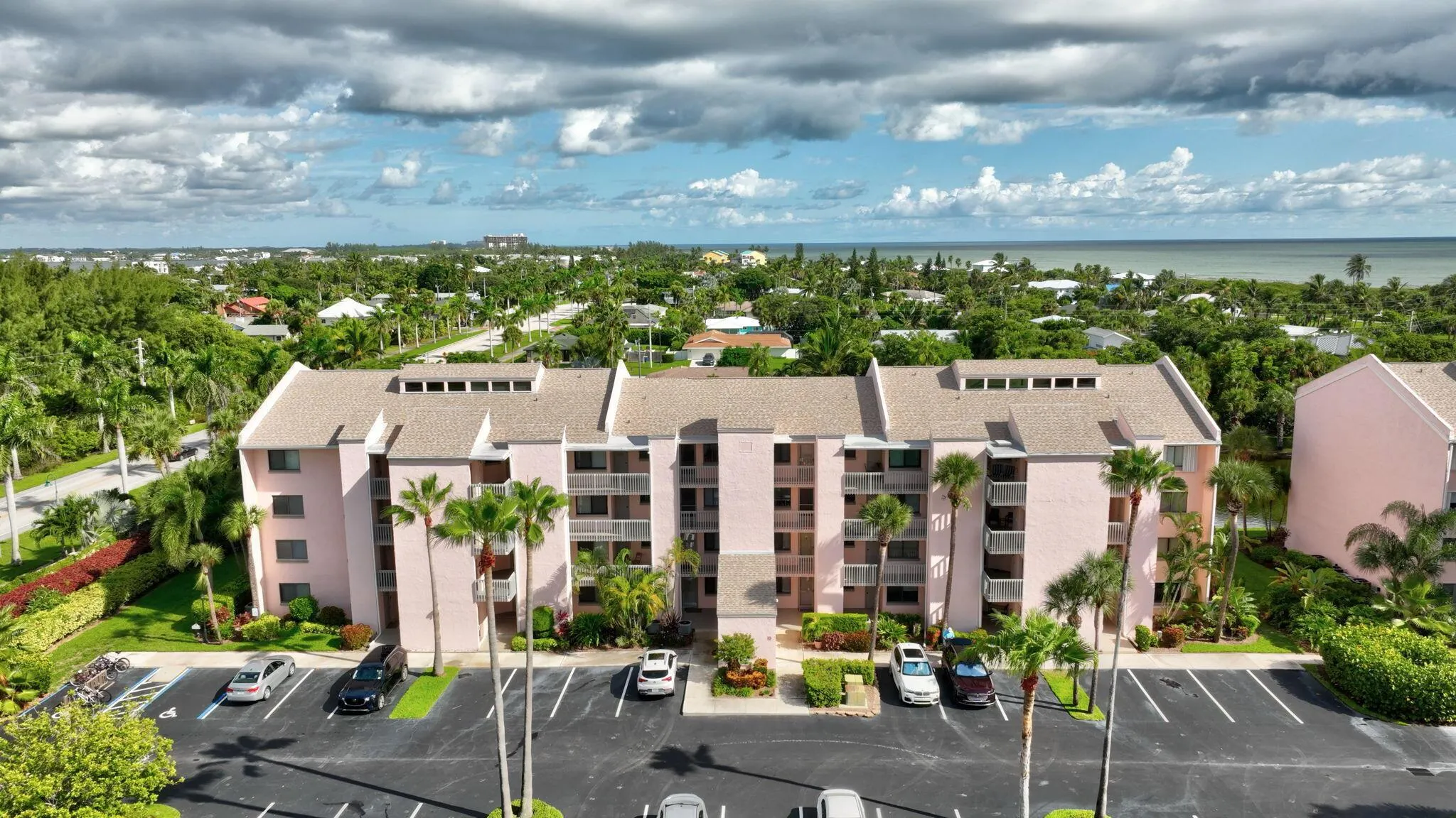 2400 S Ocean Drive, #3944