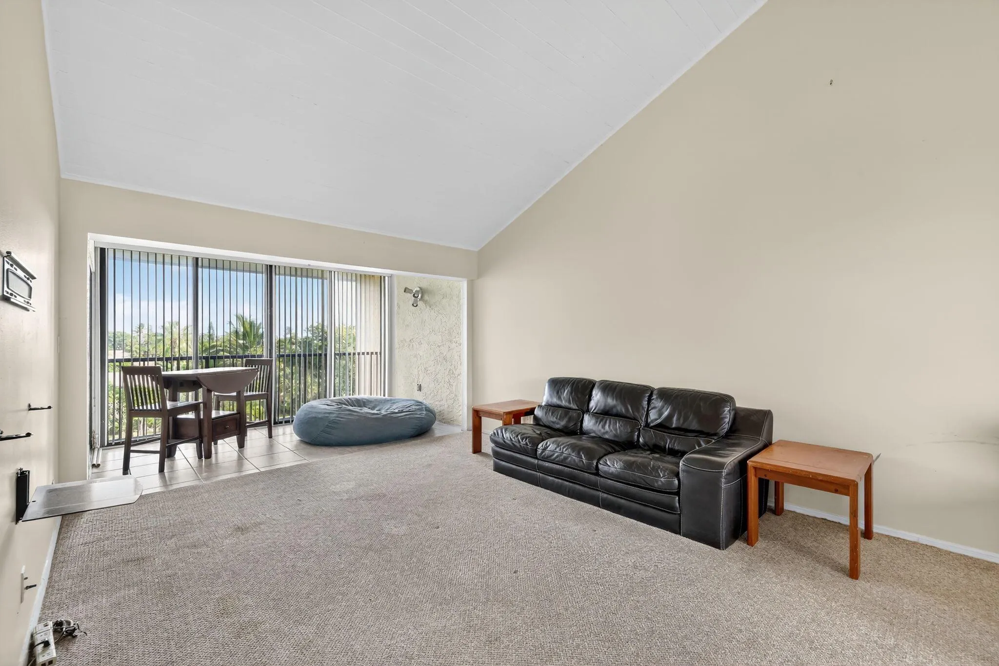 2400 S Ocean Drive, #3944