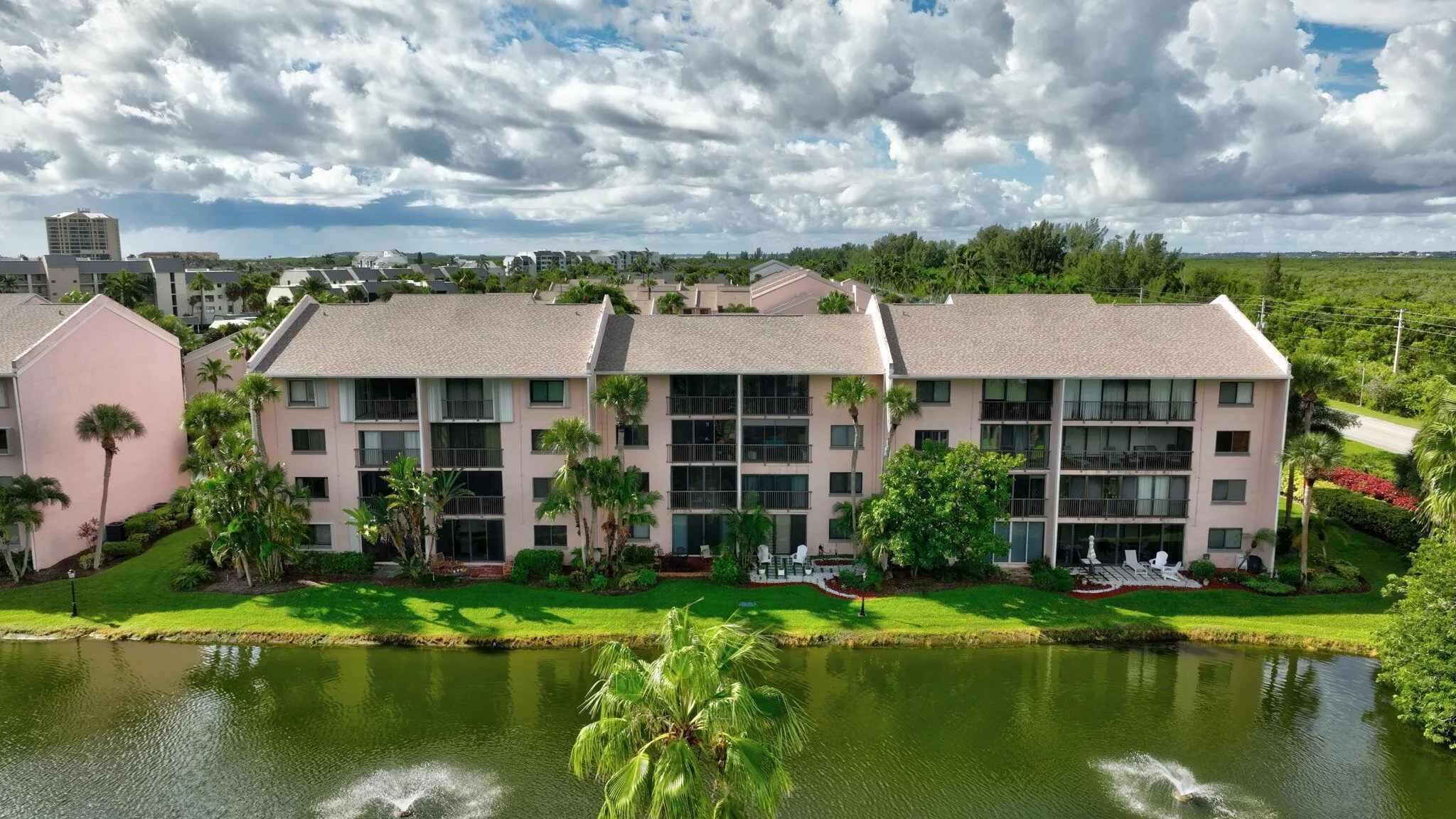 2400 S Ocean Drive, #3944