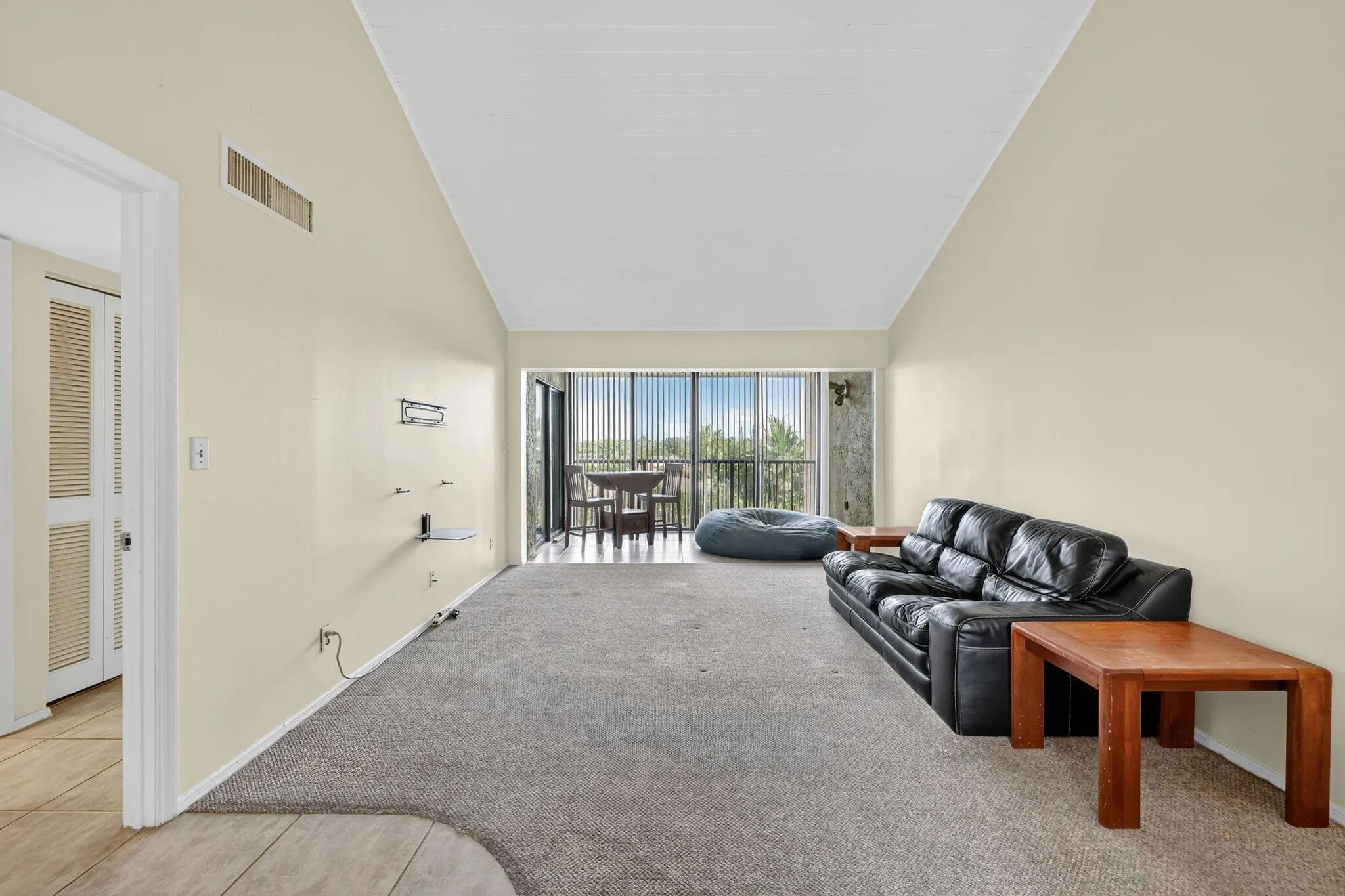 2400 S Ocean Drive, #3944