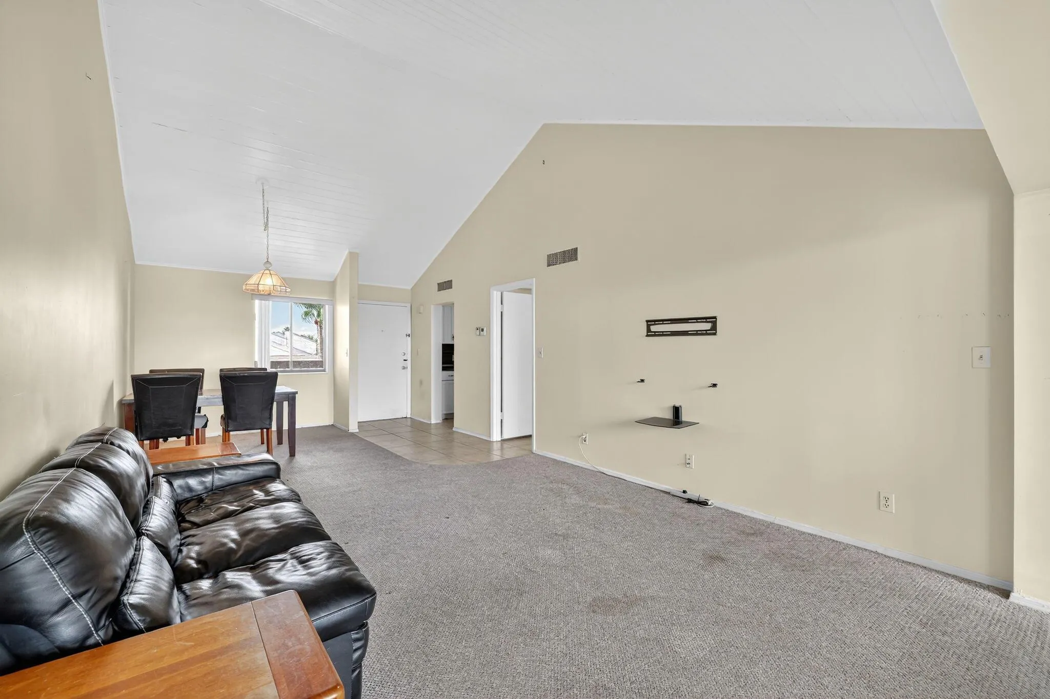 2400 S Ocean Drive, #3944