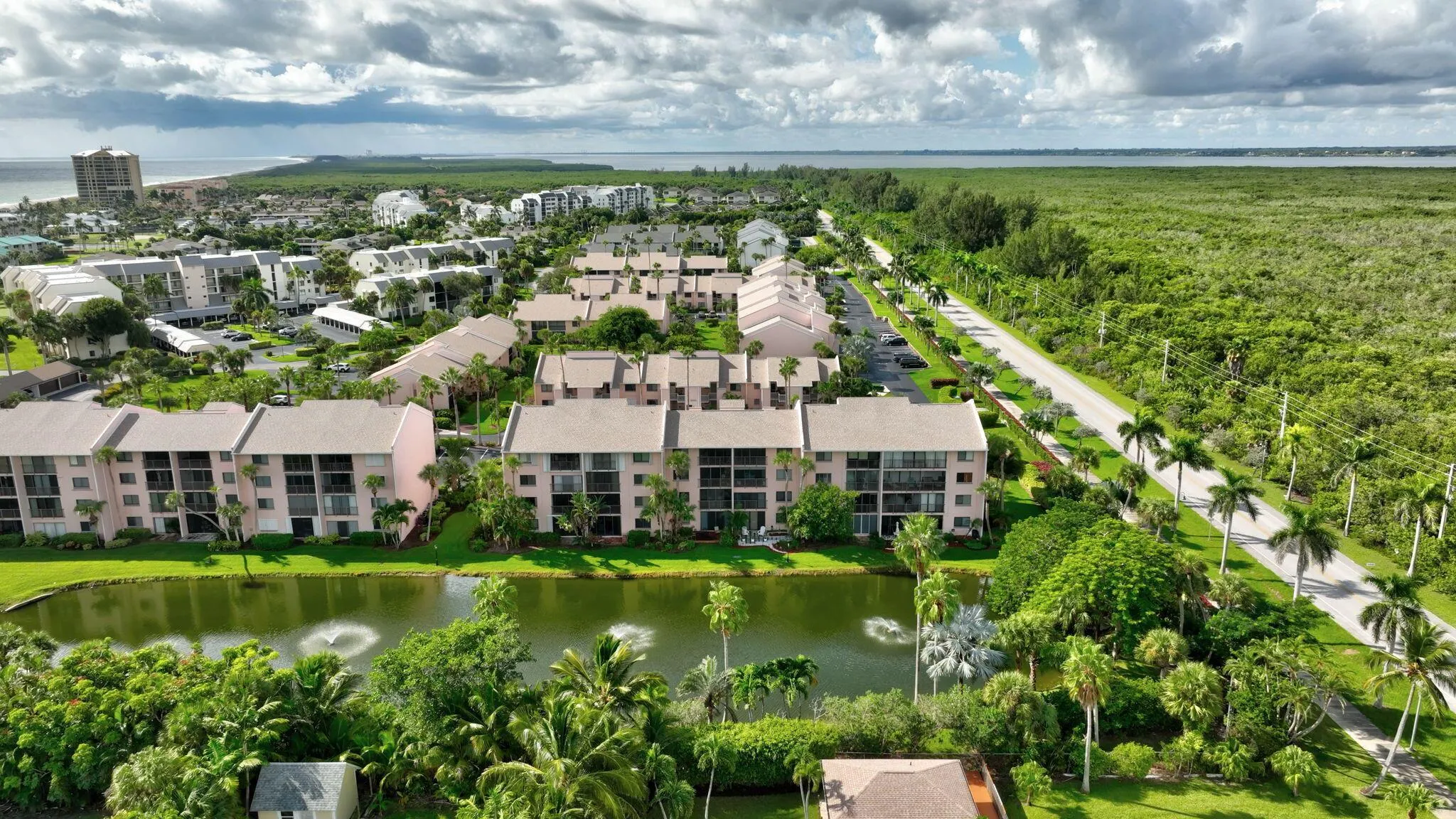 2400 S Ocean Drive, #3944