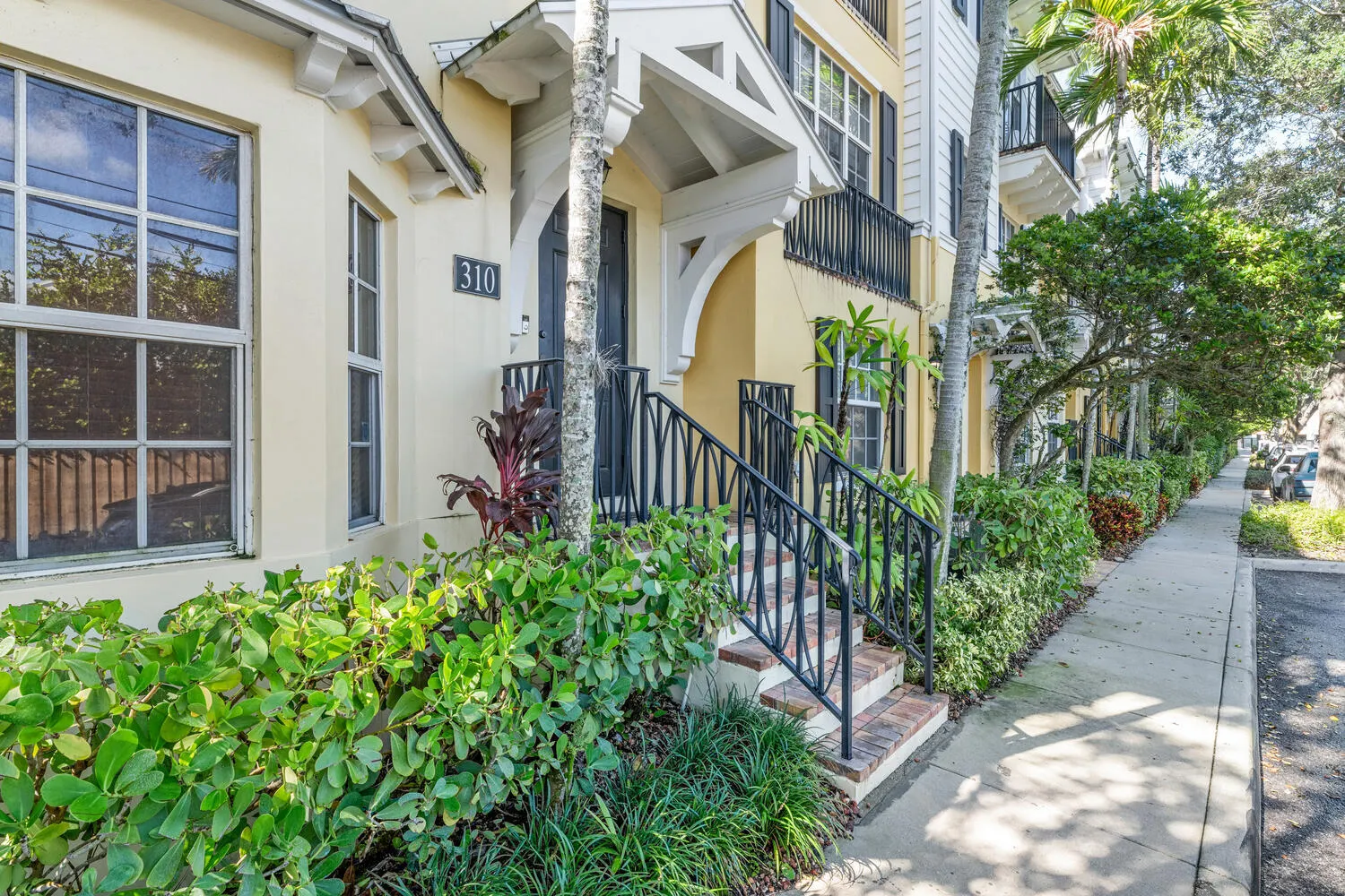 310 Tuxedo Lane