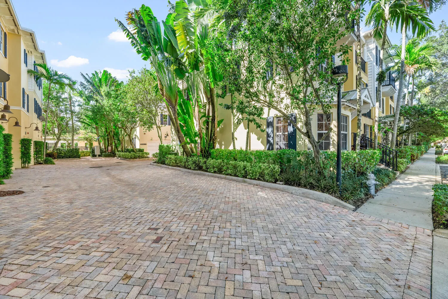310 Tuxedo Lane