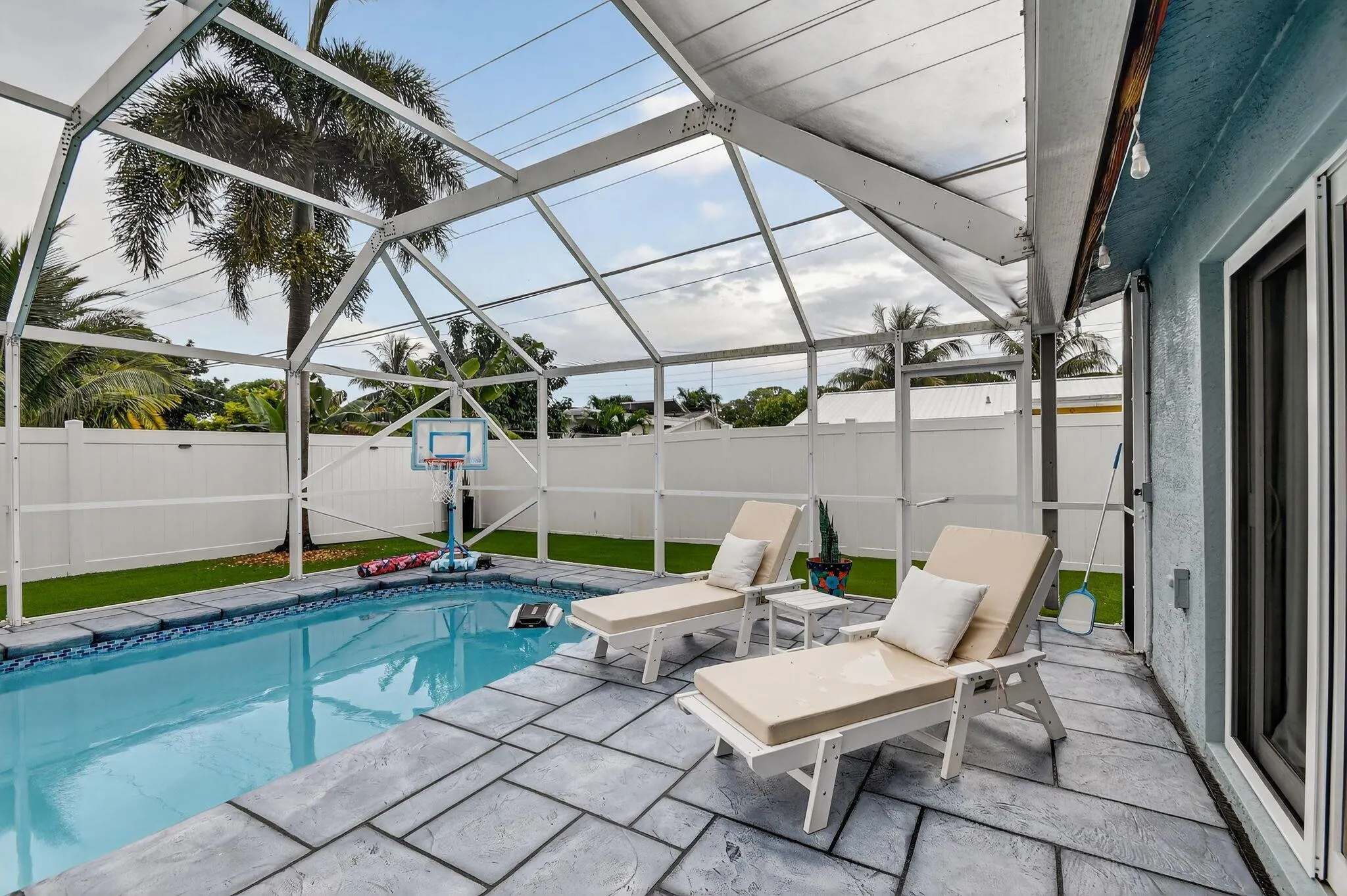 2760 SW 11th Street