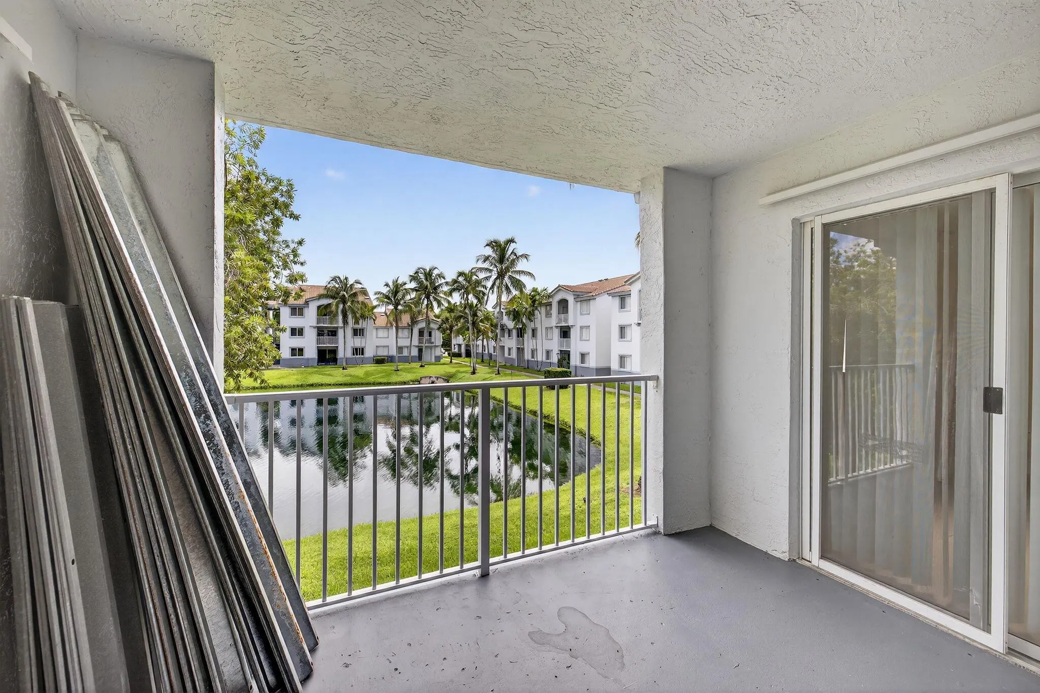 2640 S University Drive, #220