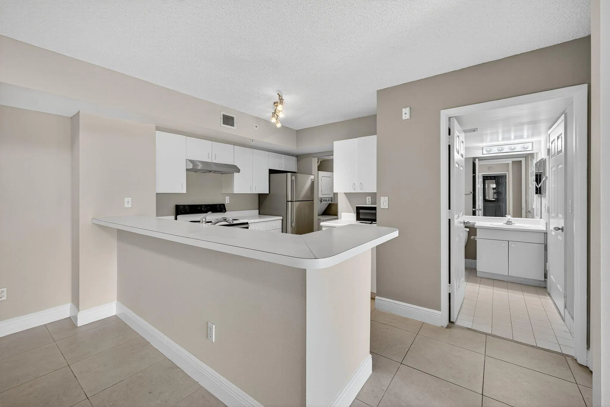 2640 S University Drive, #220