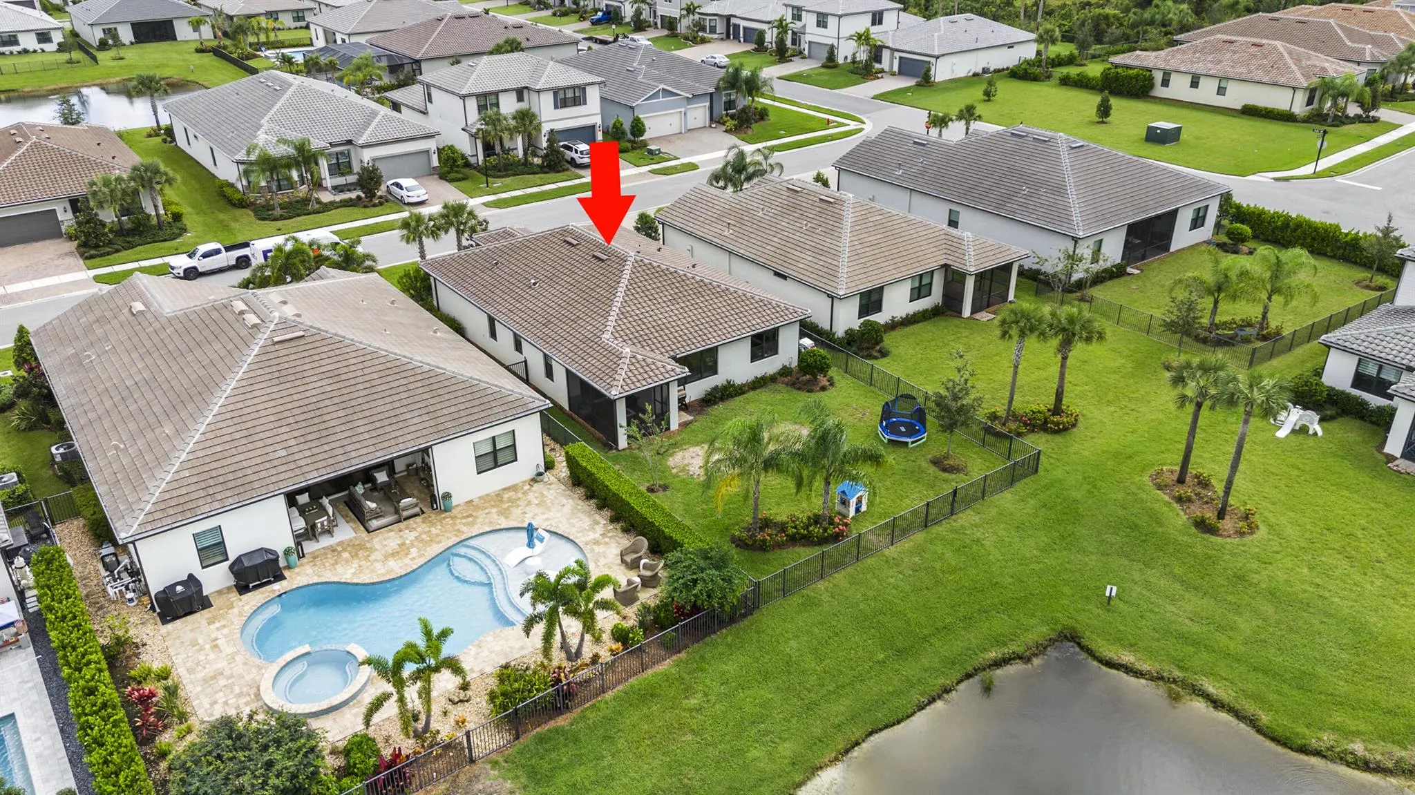 636 SE Boboli Way