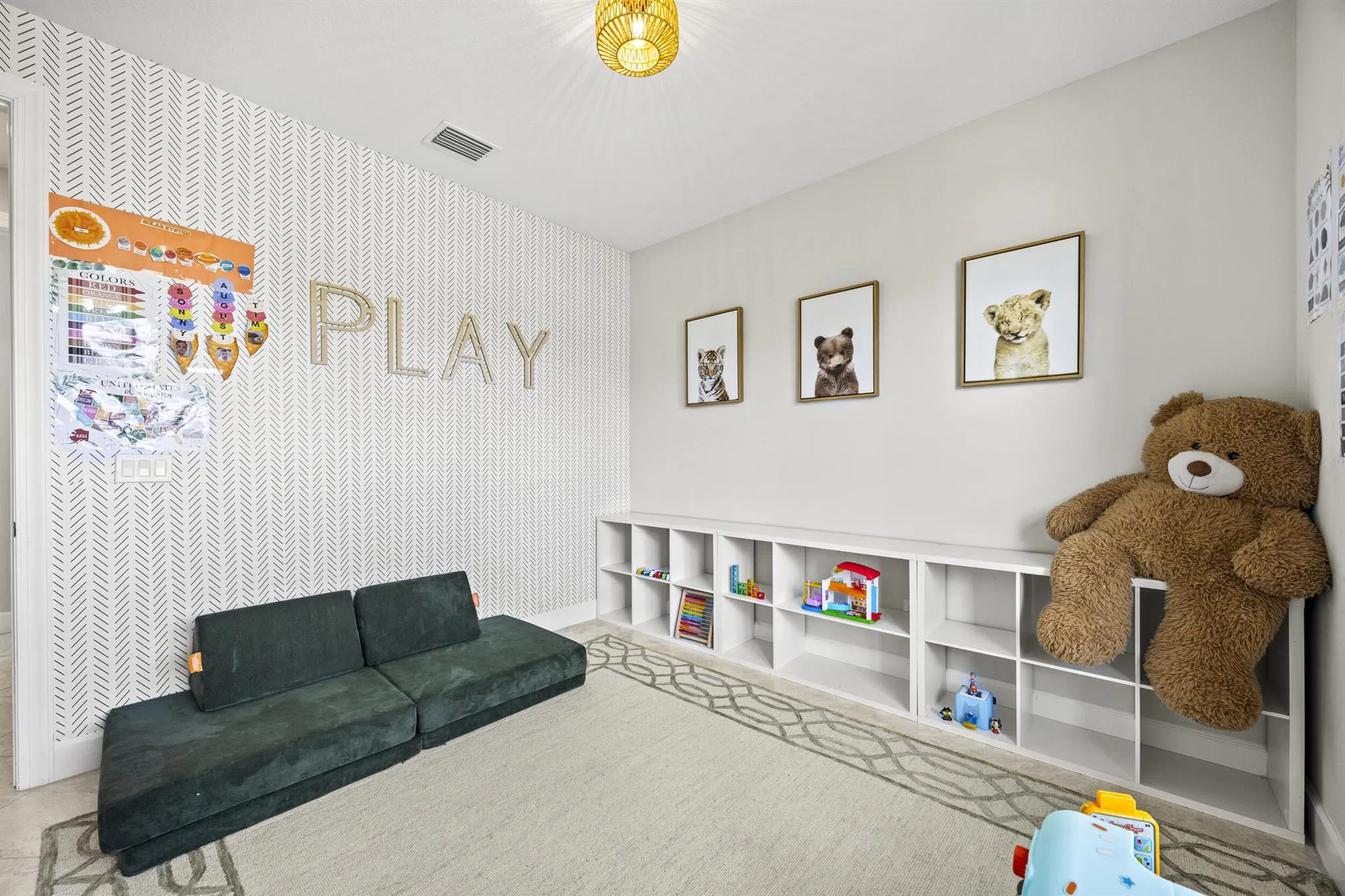 636 SE Boboli Way