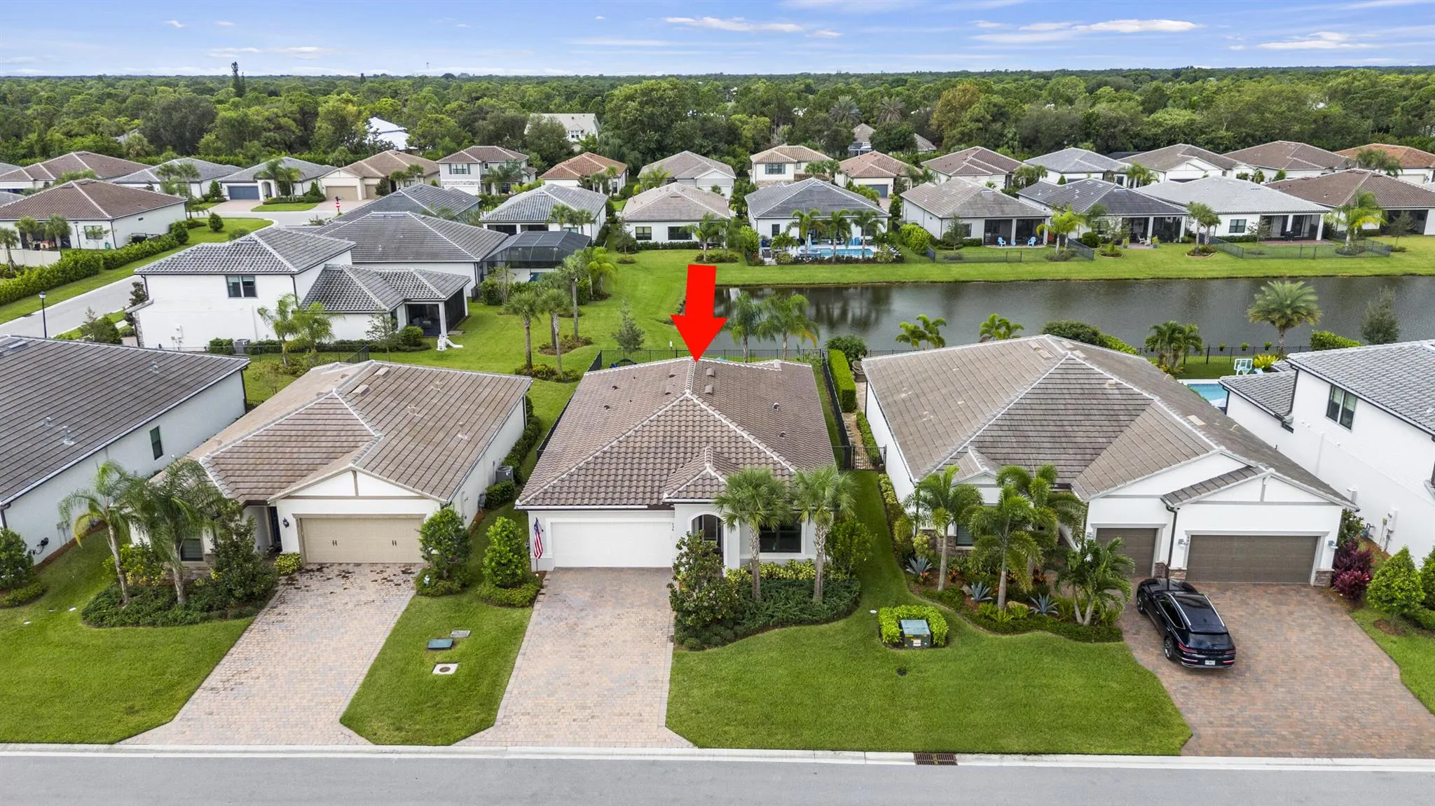 636 SE Boboli Way