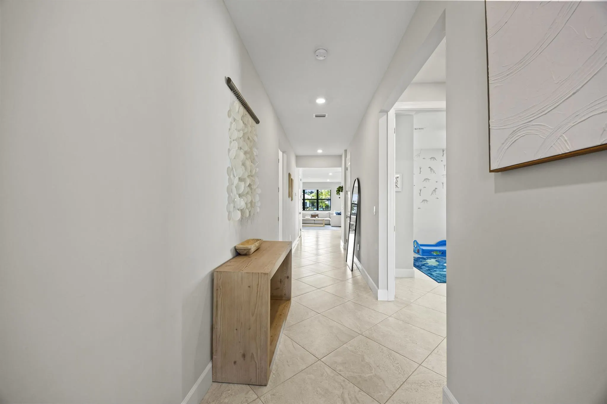 636 SE Boboli Way