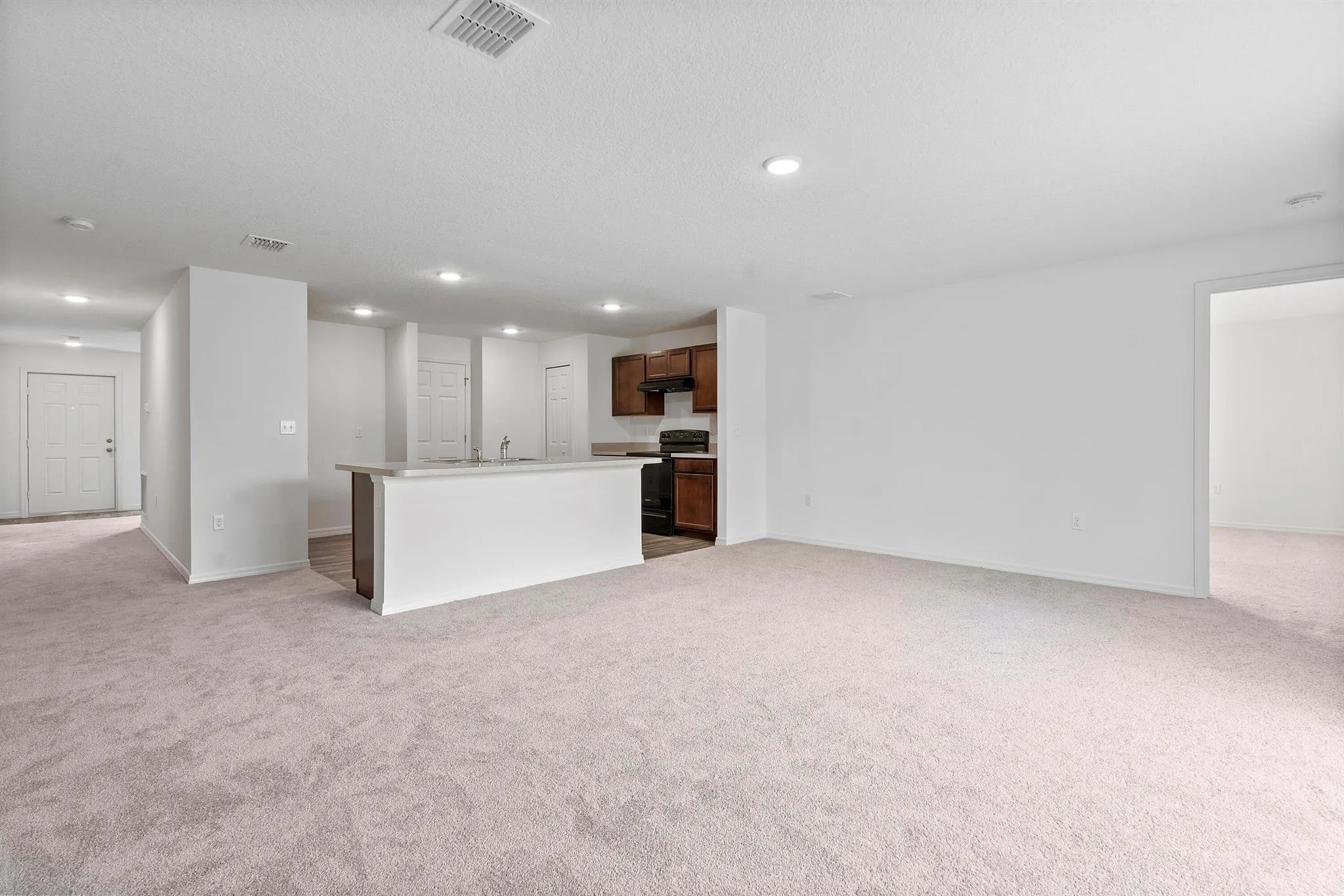 740 SW Avens Street