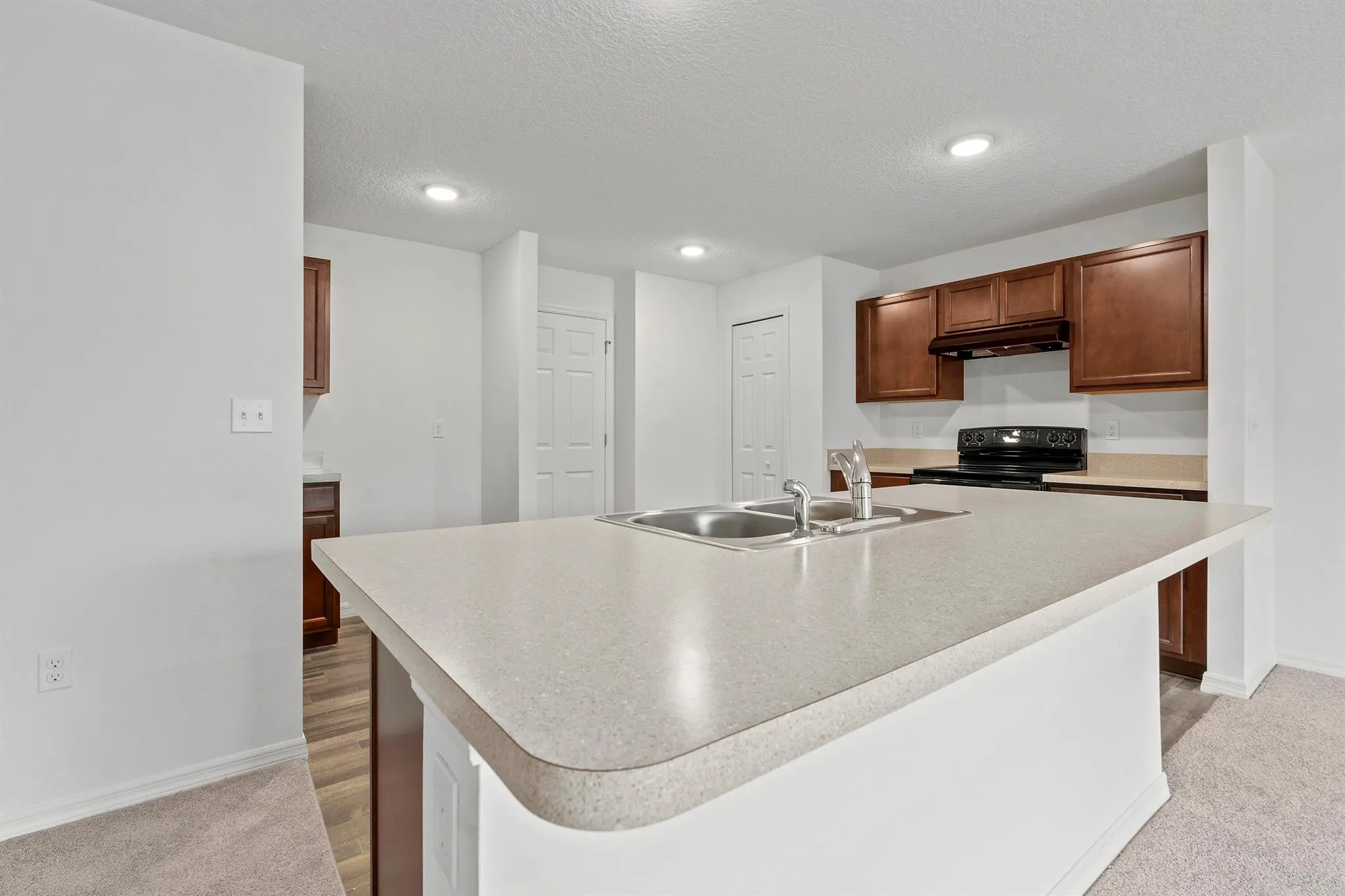 740 SW Avens Street