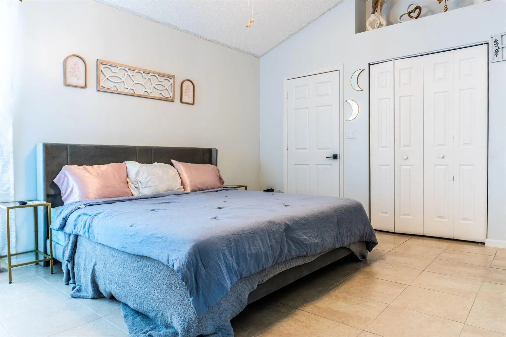 118 Meadowlands Dr