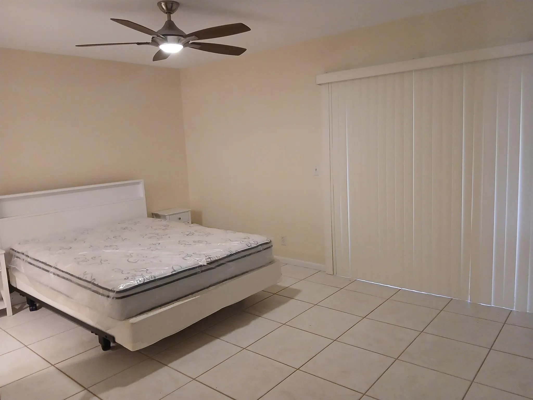 348 Windsor O